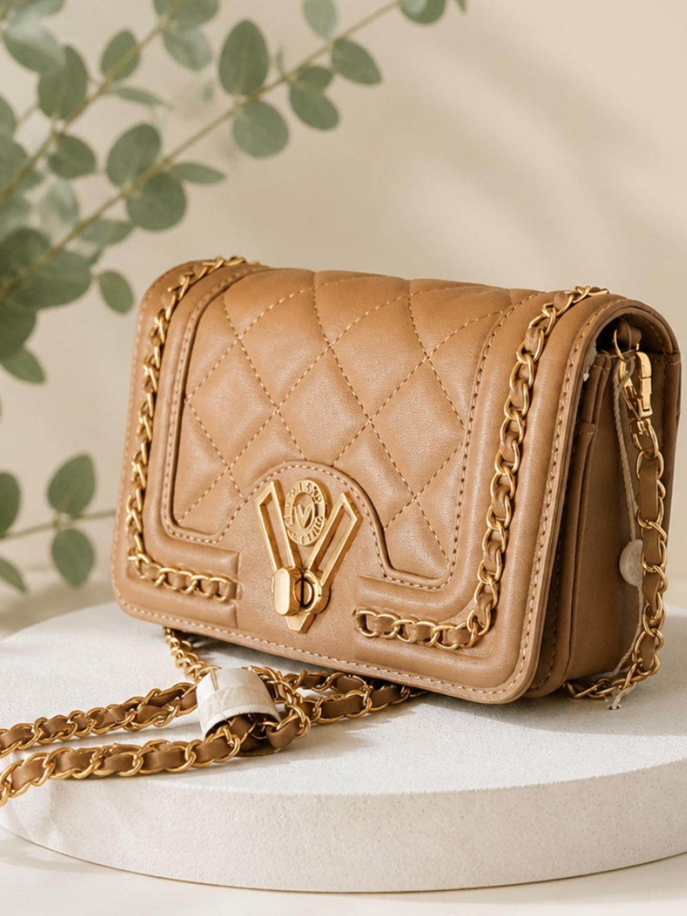 🛑✋PRICE DROP 🛑✋NWT Authentic Elegant Tan Quilted Chain Bag Valentino Orlando.